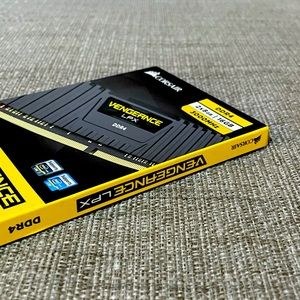 Corsair Vengeance LPX 16GB (2x8GB)
